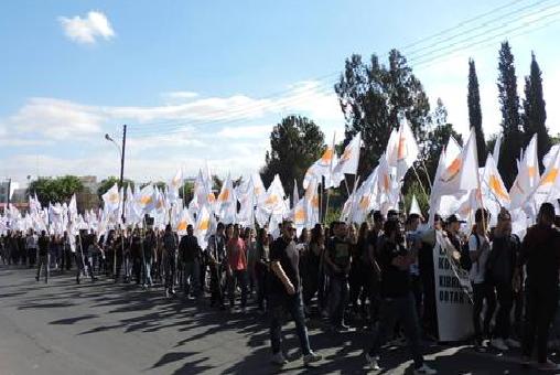Οι μαθητές σε όλη τη Κύπρο έστειλαν μηνύματα απελευθέρωσης και επανένωσης